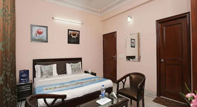 OYO 306 Hotel Staayy Inn