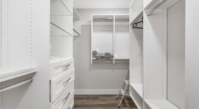 Mountain & Ocean View in Gorgeous Home by Elevate Rooms, Réserver Hôtel Burnaby Lower Mainland