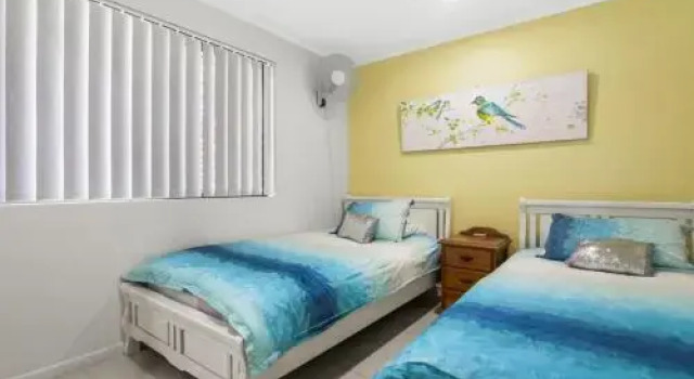 Golden Shores Unit 1, 21 Landsborough Parade, Prenota Hotel Hotel a Queensland con piscina, Piscina