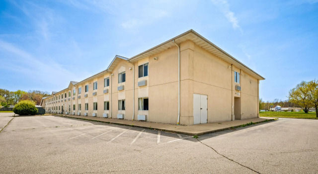 LakeWood Inn & Suites, Buchen Sie Hotel Dowagiac Michigan