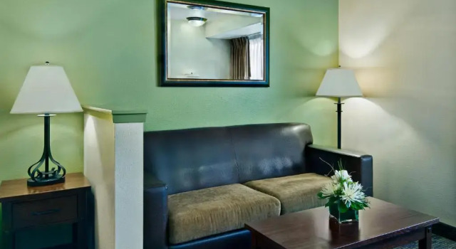 Люкс Oxford Suites Hermiston