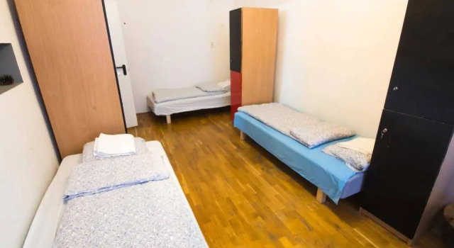 Come On Inn, Забронировать Отель Будапешт Центральная Венгрия, рядом с Станция метро Vorosmarty Square