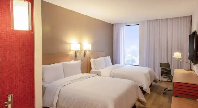 Четырёхместный номер Superior Fiesta Inn Parque Puebla