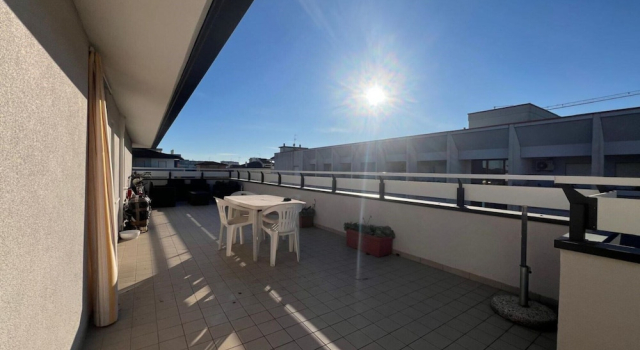 Bright Escape Near the Beach, Prenota Appartamento Hotel a Veneto con parcheggio, Parcheggio
