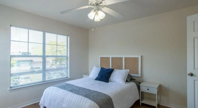 Relax, Revive and Renew in a great apt!, Book Hotel Jacksonville Florida