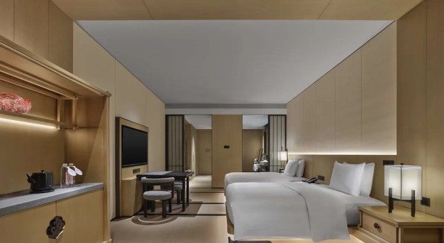 Двухместный номер Standard с балконом Hilton Nanjing Niushoushan