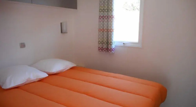 Camping Le Roc Qui Parle, Book Campground Nant Aveyron