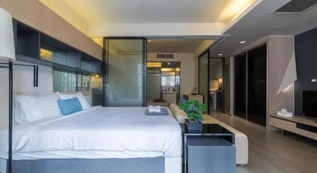 Stylish room ,2beds, Free Wi-Fi,Netflix, BTS Asok, Sukhumvit, Забронировать Отель Отели Бангкока с бассейном, рядом с Улица Сой Ковбой, Бассейн