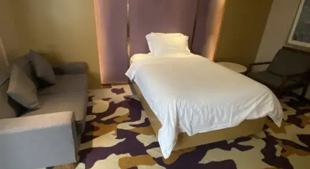 Люкс Deluxe Lavande Hotel Chengdu Chunxi Road