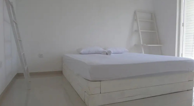 Апартаменты Luxury White Villa Ambalangoda