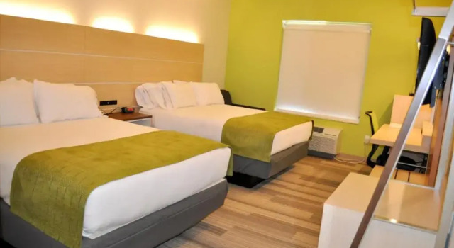Двухместный люкс Holiday Inn Express & Suites Price by IHG