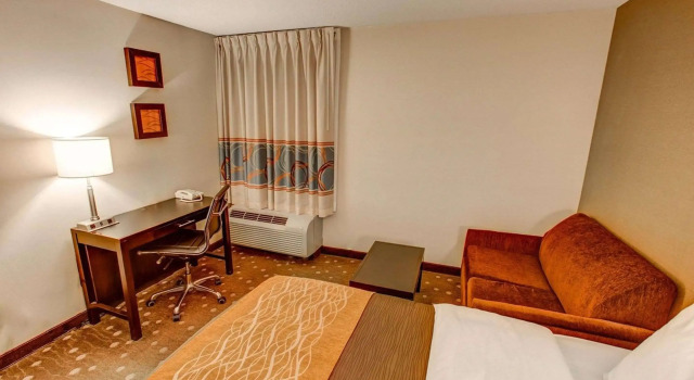 Четырёхместный номер Standard Comfort Inn Pittsburgh Crafton