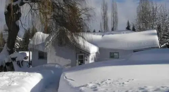 Red Barn Lodge, Buchen Sie Hotel Trail 