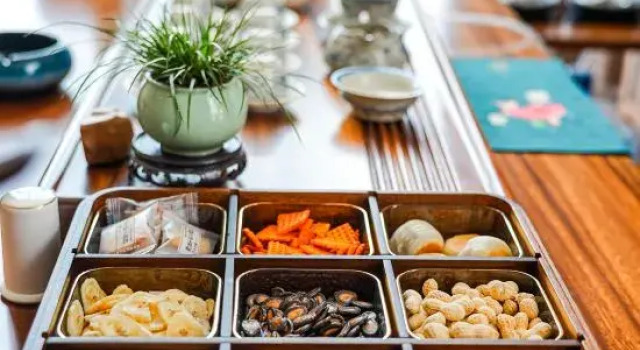 Chengxian Dongguan Hotel, Rezerwuj Hotel Hotele 3-gwiazdkowe w Longnan, 3*