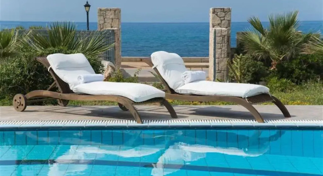 Вилла Luxury Villa Beachfront 5 Bedrooms 10-12 Persons