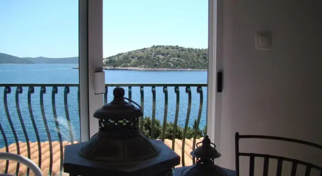 Holiday home Isolated Paradise, Забронировать Апартаменты/квартира Винишче Trogir Riviera, рядом с Пляж Купиница