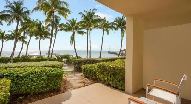 Номер Standard с видом на океан Casa Marina Key West, Curio Collection by Hilton