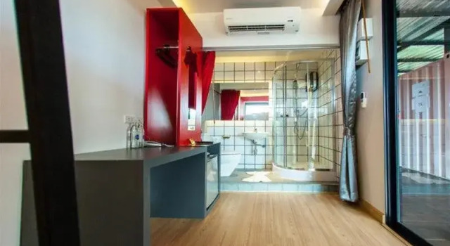 Little Box Hotel, Забронировать Отель Отели Уболтрана 3 звезды, 3*