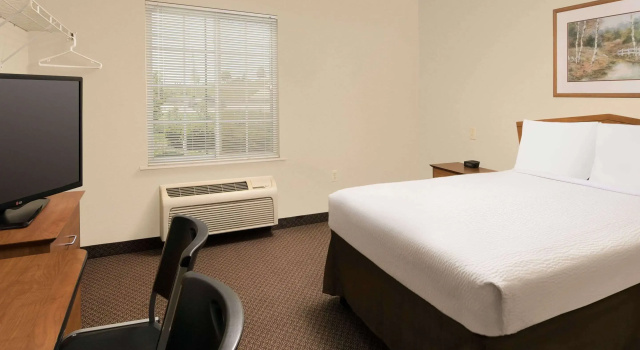 Четырёхместный номер Standard WoodSpring Suites Kansas City Lenexa