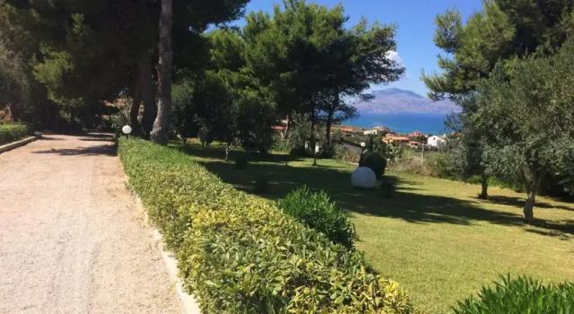 Коттедж Villa Nunziatella Badia