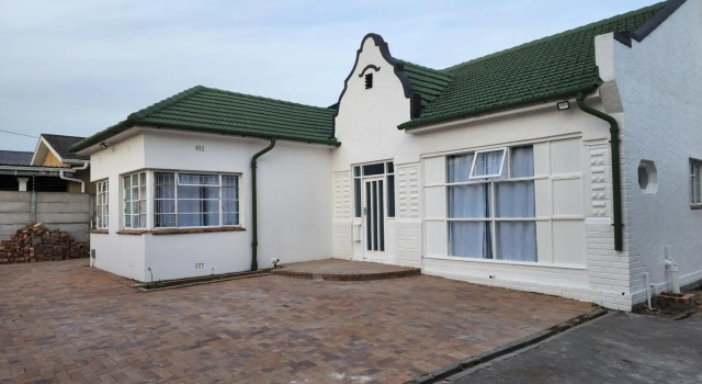 Hasate Guest House ,4 st james street Oakdale Belliville Cape Town South Africa