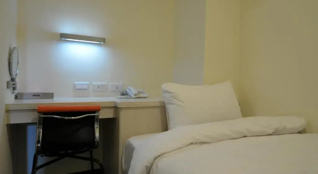 Номер Standard Century Hotel