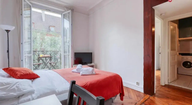 Cosy Parisian 1bdr Flat - Prime Location Le Marais, Забронировать Отель Париж Иль-де-Франс, рядом с Станция метро Rambuteau