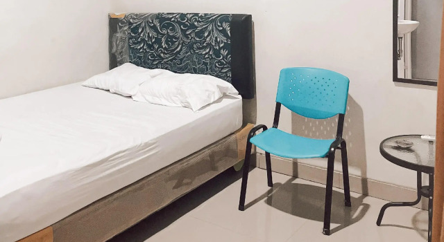 Almira Homestay Ambon RedPartner, Rezervovat Hotel Hotely v Maluku s parkováním, Parkování