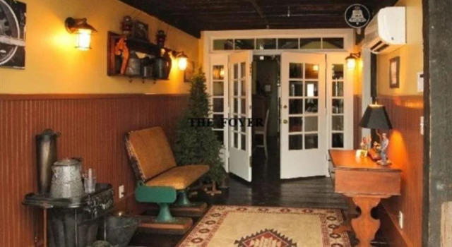 Riley's Railhouse Bed & Breakfast