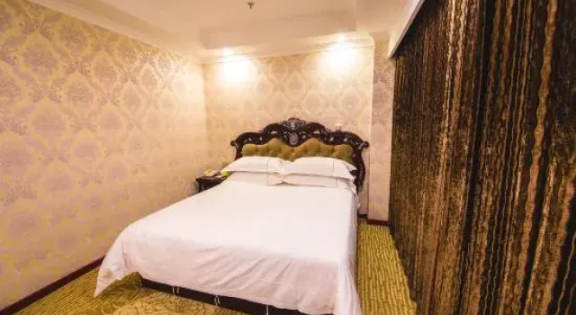 Номер Standard Noble Earl Hotel