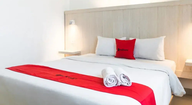 Номер Premium RedDoorz near Sultan Mahmud Badaruddin Airport Palembang