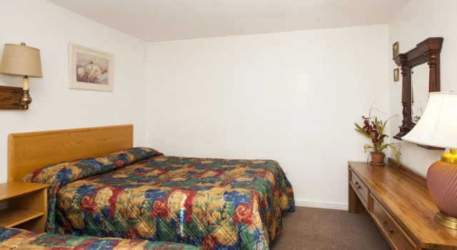 Коттедж с 2 комнатами Park Row Lodge