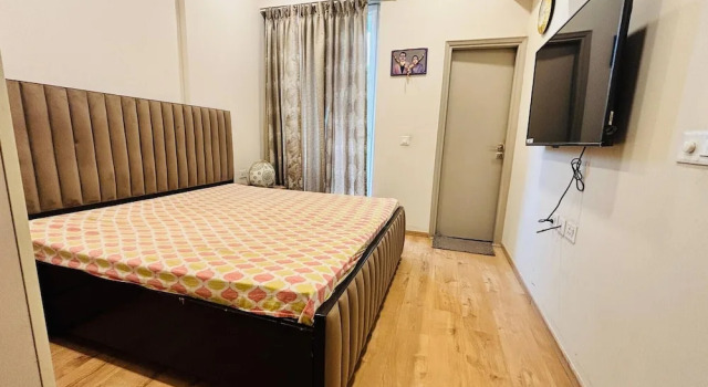 Luxurious 2-bedroom Apartment With Shared Pool in Gurugram, Varaa Huoneisto Hotellit Haryana pysäköinnillä, Pysäköinti