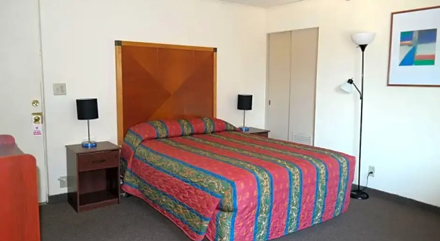 Номер Deluxe River Park Inn