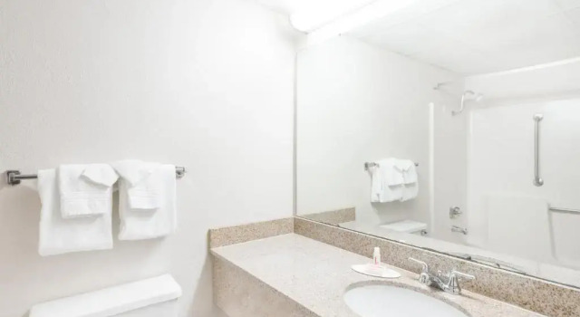 Номер Superior Days Inn by Wyndham Kirksville