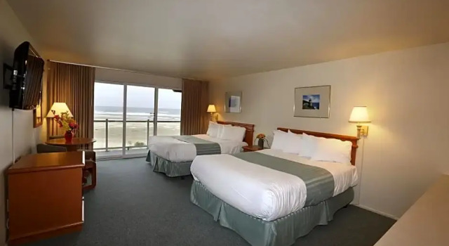 Четырёхместный номер Standard Driftwood Shores Resort