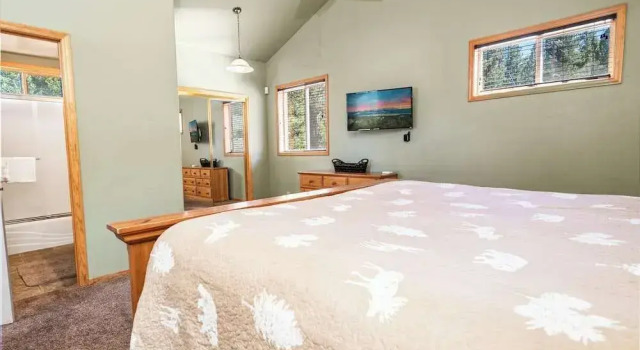 3 Cubs Lakefront Cabin, Rezerwuj Dom wakacyjny Big Bear Lake Stany Zjednoczone