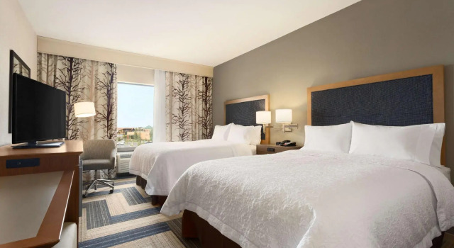 Четырёхместный номер Standard Hampton Inn by Hilton Kennewick at Southridge