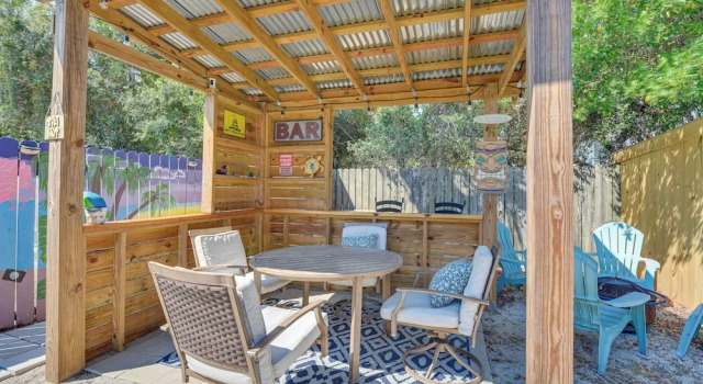 Коттедж Breezy PCB Vacation Rental w/ Lanai, Walk to Ocean