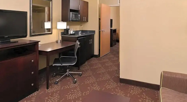Двухместный люкс c 1 комнатой Comfort Inn & Suites Sharonville - Cincinnati North