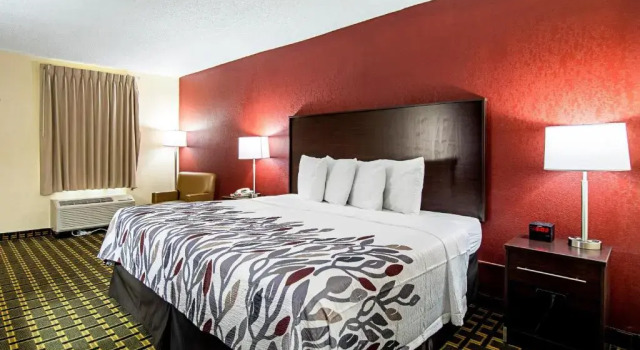Двухместный номер Superior Red Roof Inn & Suites Greenwood, SC