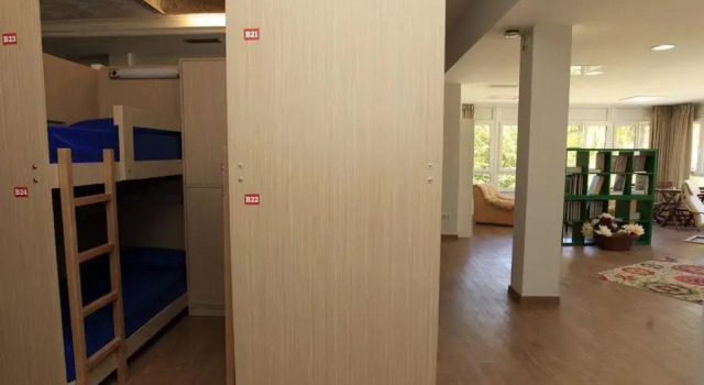 Кровать в общем номере El Albergue del Montero