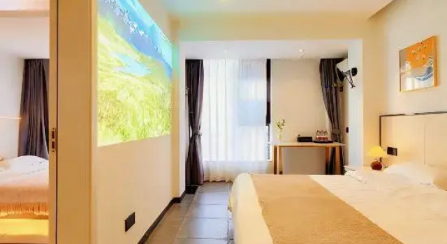 Люкс Dadonghai Jianai Youth Beauty Hotel (Luhuitou Summer Department Store)