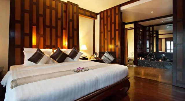 Двухместный номер Deluxe с видом на бассейн Baan Yin Dee Boutique Resort Phuket - SHA Plus