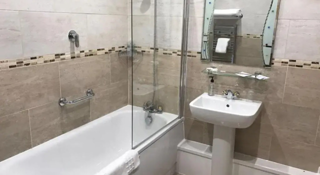 Люкс Harefield Manor Hotel