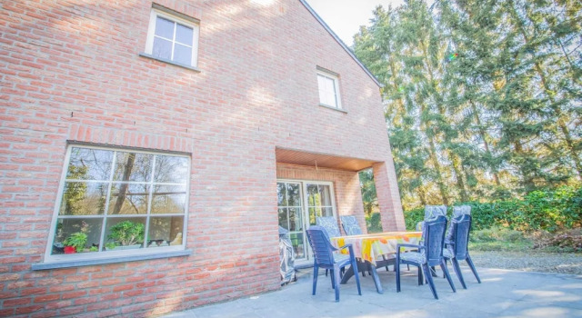 Коттедж Holiday Home Le Jardin de Satine et Celestine in Durbuy