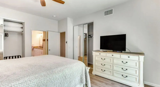 Golfer's Paradise: Gem w/ Hot Tub in La Quinta, Забронировать Апартаменты/квартира Апартаменты Ла-Кинта, Апартаменты/квартира