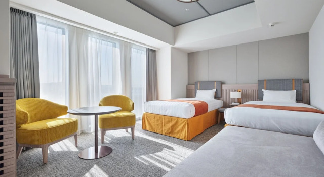 Номер Premium с видом на реку Premium hotel MONday MAIHAMA View 1