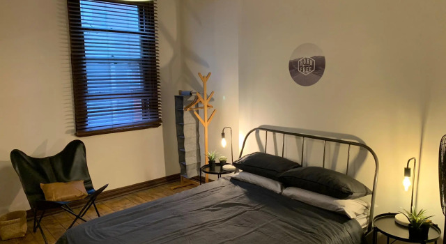 Central Club Hotel - North Melbourne, Book Hotel  