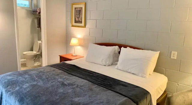 Номер Standard с видом на сад Hill Top Motel